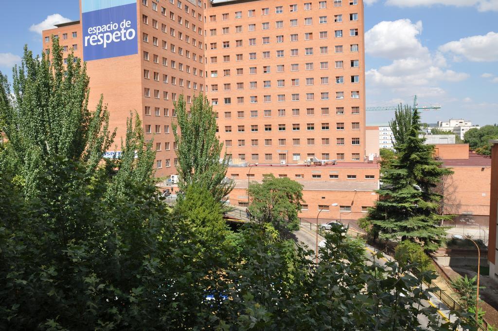 Hostal Ramon Y Cajal Valladolid Bagian luar foto