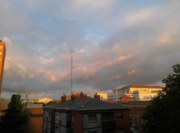 Hostal Ramon Y Cajal Valladolid Bagian luar foto